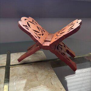 Wood carved book stand